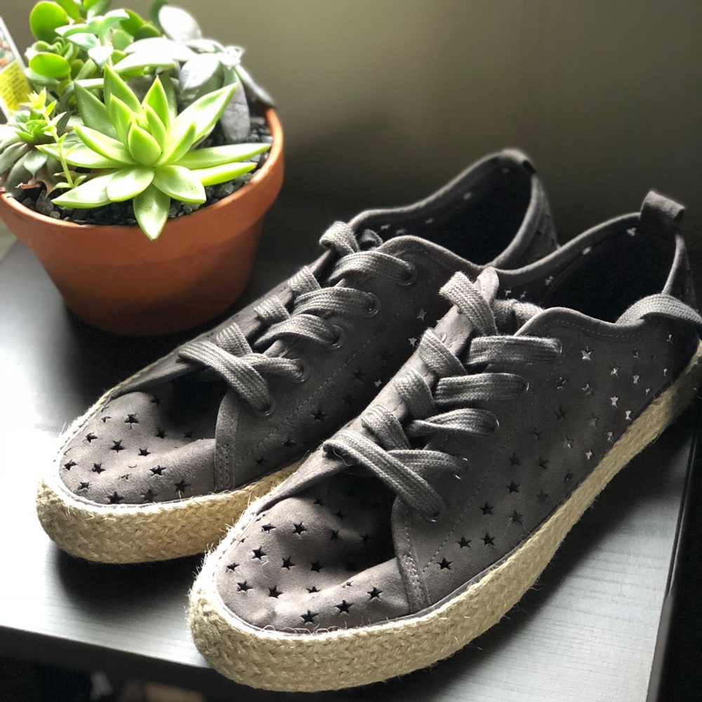 Universal Thread Star Cut Out Espadrille Sneaker